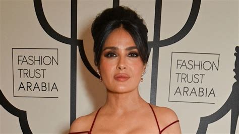 Salma Hayek, 51, flaunts phenomenal body as she strips NUDE。